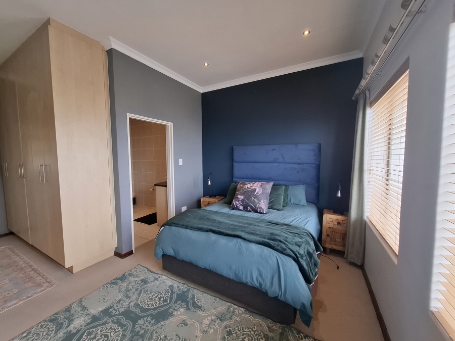 To Let 2 Bedroom Property for Rent in Big Bay Western Cape